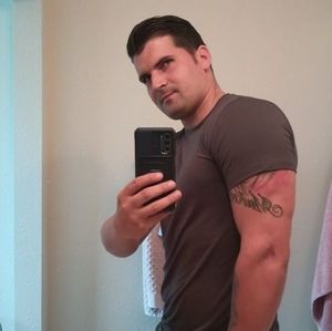 Meet your Posher, Pedro luis